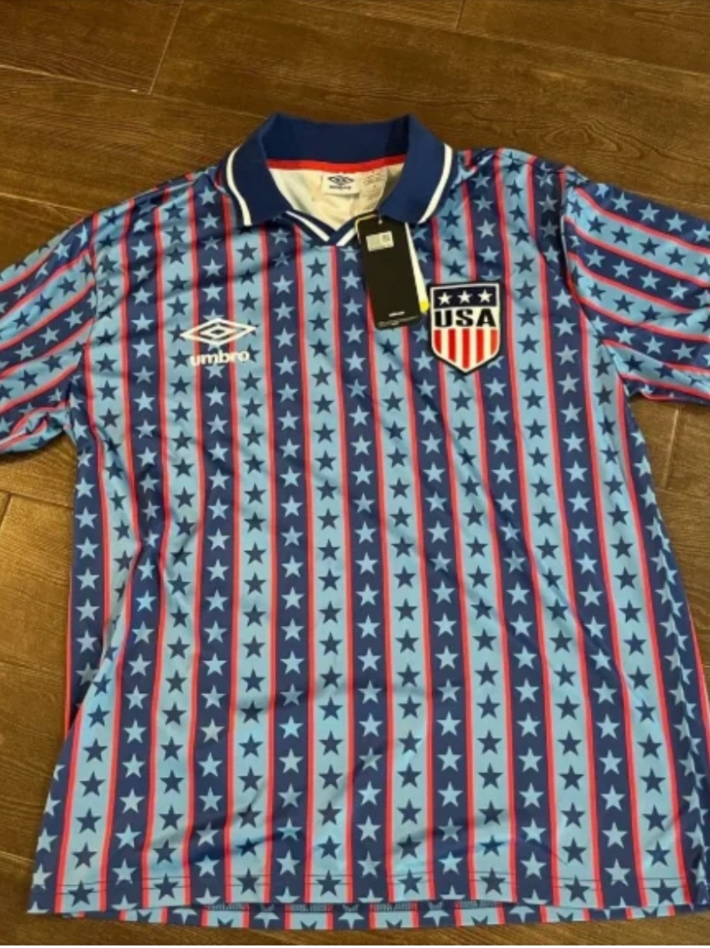 Brand new Men”s Umbro vintage USA United States team soccer jersey polo